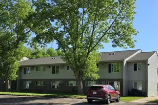 808 Hills Ave, Jackson, MN 56143 - Photo 2