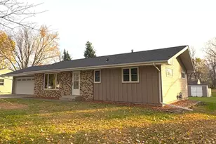1624 N 5th St, Montevideo, MN 56265 - Photo 2