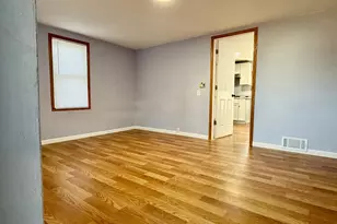 714 S Elm St, Lamberton, MN 56152 - Photo 4