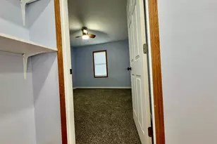 714 S Elm St, Lamberton, MN 56152 - Photo 10