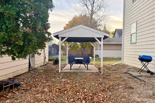 1224 4th Ave, Worthington, MN 56187 - Photo 6