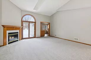 805 Southcross Dr E, Burnsville, MN 55306 - Photo 8