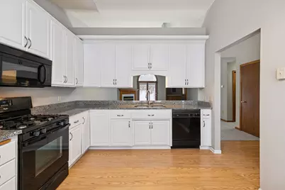 805 Southcross Drive E, Burnsville, MN 55306 - Photo 4