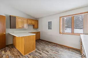 805 Southcross Dr E, Burnsville, MN 55306 - Photo 18