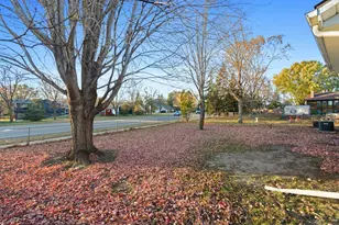 1076 Sibley St S, Shakopee, MN 55379 - Photo 10