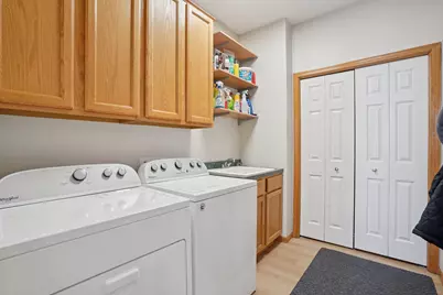 3913 Oxford Drive, Woodbury, MN 55125 - Photo 38