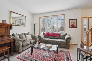 3913 Oxford Dr, Woodbury, MN 55125 - Photo 14