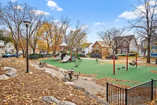 2046 James Ave N, Minneapolis, MN 55411 - Photo 24