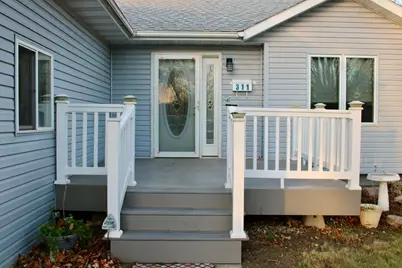 311 Kendall Avenue S, Thief River Falls, MN 56701 - Photo 6