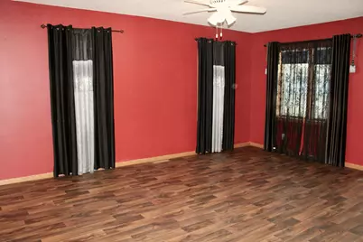 311 Kendall Avenue S, Thief River Falls, MN 56701 - Photo 10