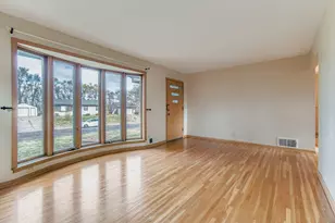 80 Sherrie Ln, Woodbury, MN 55125 - Photo 10