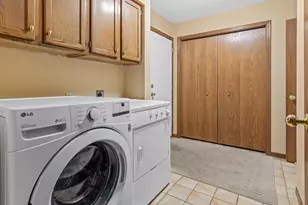 1220 Ravenswood Ct, Shoreview, MN 55126 - Photo 18