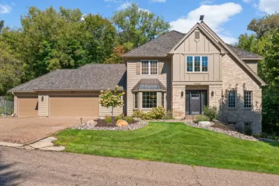 4902 Beacon Hill Road, Minnetonka, MN 55345 - Photo 2