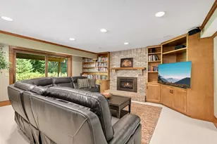 4902 Beacon Hill Rd, Minnetonka, MN 55345 - Photo 34