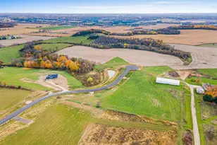 363 Candy Ln, River Falls, WI 54022 - Photo 4