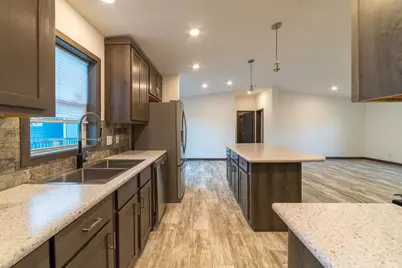 422 Court Avenue N, Sandstone, MN 55072 - Photo 12