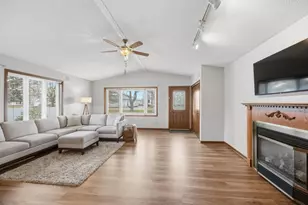 606 S 10th St, Olivia, MN 56277 - Photo 12