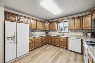 606 S 10th Street, Olivia, MN 56277 - Photo 10