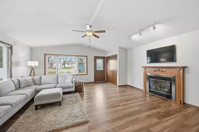 606 S 10th Street, Olivia, MN 56277 - Photo 2