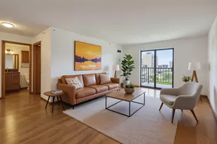 78 10th Street E, Saint Paul, MN 55101 - Photo 1