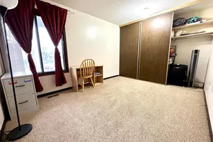 1228 Wagon Wheel Rd, Hopkins, MN 55343 - Photo 18