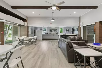 2800 Hamline Avenue N #302, Roseville, MN 55113 - Photo 16