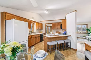 1001 67th Ave NE, Fridley, MN 55432 - Photo 4