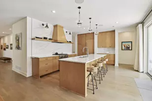 5241 Danens Dr, Edina, MN 55439 - Photo 2