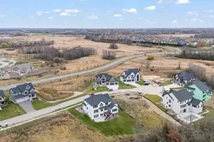 1979 Leaping Deer Cir, Hamel, MN 55340 - Photo 106