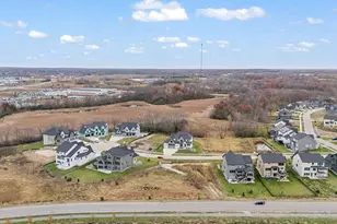 1979 Leaping Deer Cir, Hamel, MN 55340 - Photo 102