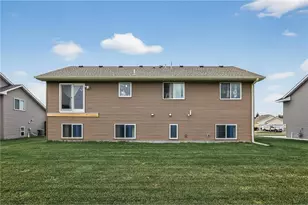 1213 Olivia St SE, New Prague, MN 56071 - Photo 6