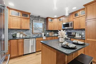 5818 Emerson Ave N, Brooklyn Center, MN 55430 - Photo 8