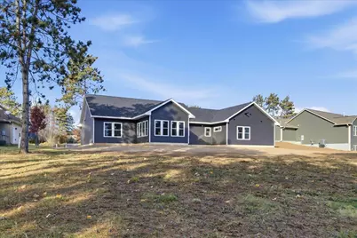 1422 Creekwood Drive, New Richmond, WI 54017 - Photo 12