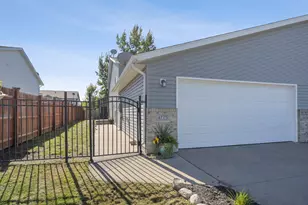 4775 Townsite Pl S, Fargo, ND 58104 - Photo 2