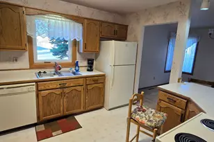 3420 17th Ave S, Fargo,  58103 - Photo 6