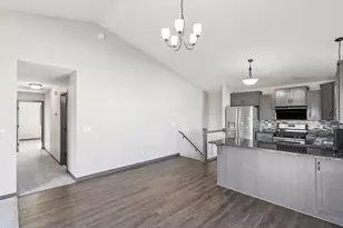 8666 Ebersole Ave, Monticello, MN 55362 - Photo 16