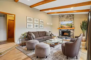 9685 Clover Cir, Eden Prairie, MN 55347 - Photo 4