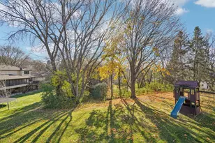 9685 Clover Cir, Eden Prairie, MN 55347 - Photo 52