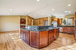 9685 Clover Cir, Eden Prairie, MN 55347 - Photo 14