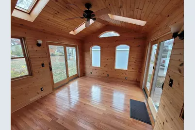 10 Logan Avenue E, West Saint Paul, MN 55118 - Photo 16