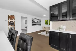 5111 Colonial Dr, Golden Valley, MN 55416 - Photo 4