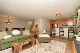 332 Brickyard Dr, Chaska, MN 55318 - Photo 4