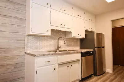 605 7th Street S #2, Fargo,  58103 - Photo 4