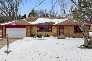 1362 Belmont Ln W, Roseville, MN 55113 - Photo 4