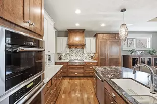 110 Gleahaven Rd, Wayzata, MN 55391 - Photo 4