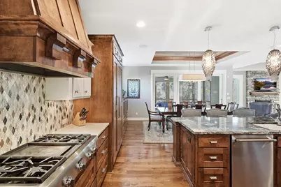 110 Gleahaven Road, Wayzata, MN 55391 - Photo 8