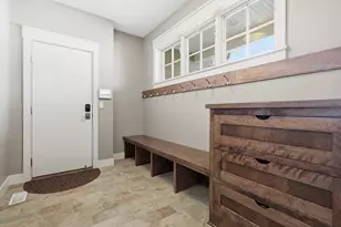 110 Gleahaven Rd, Wayzata, MN 55391 - Photo 26