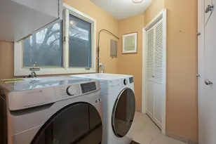 8996 Neill Lake Rd, Eden Prairie, MN 55347 - Photo 14