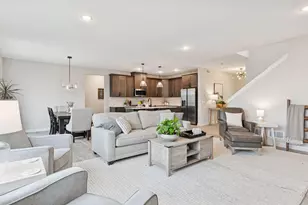 10173 Arrowwood Trl, Woodbury, MN 55129 - Photo 14