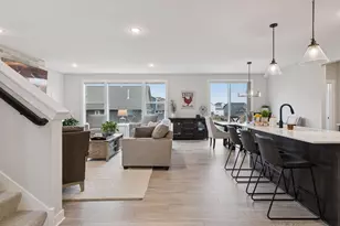 10173 Arrowwood Trl, Woodbury, MN 55129 - Photo 12